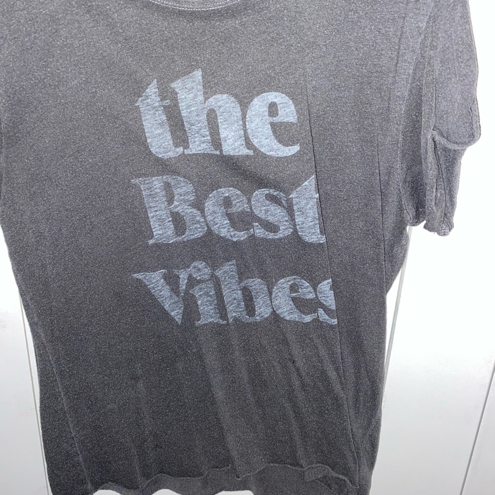 American Eagle Distressed Top